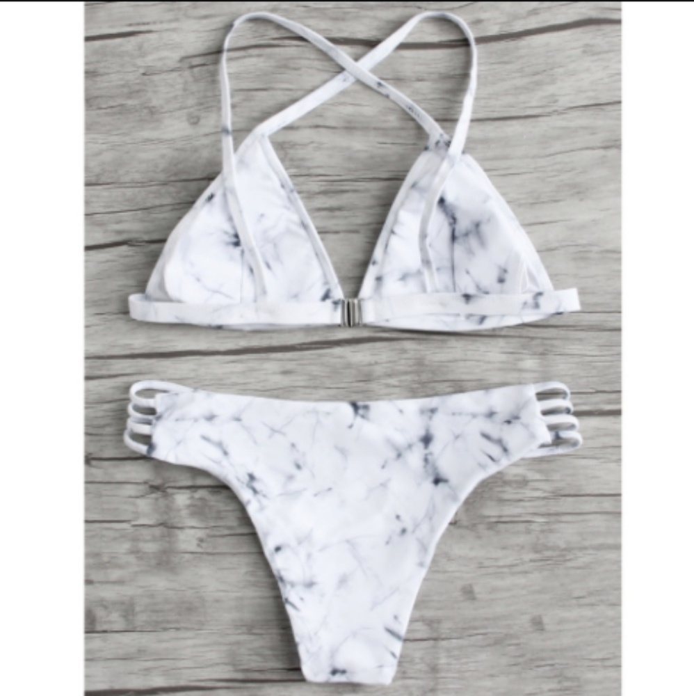 Last 2!!$45ea.💋Offers Welcome bikini😍 - Picture 2 of 7